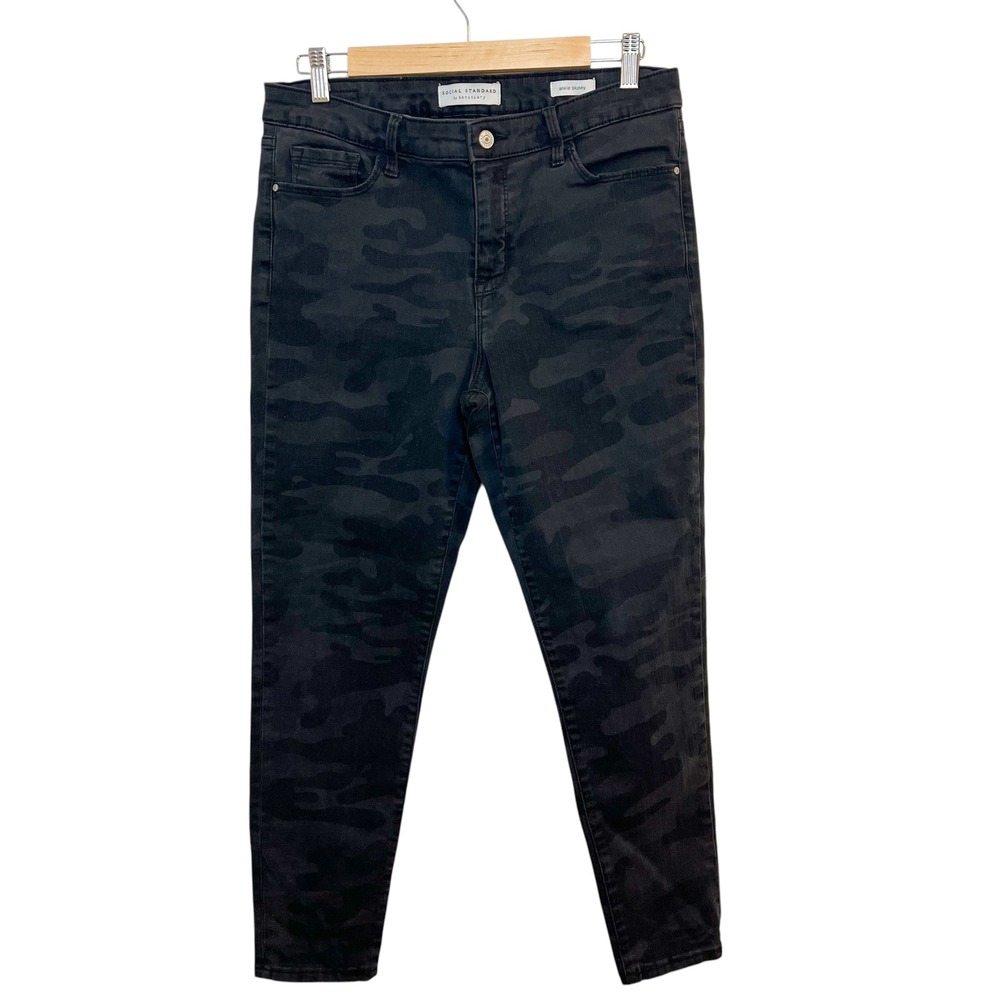 Social Standard‎ by Sanctuary Black Camo Skinny Ankle Jeans Size 10